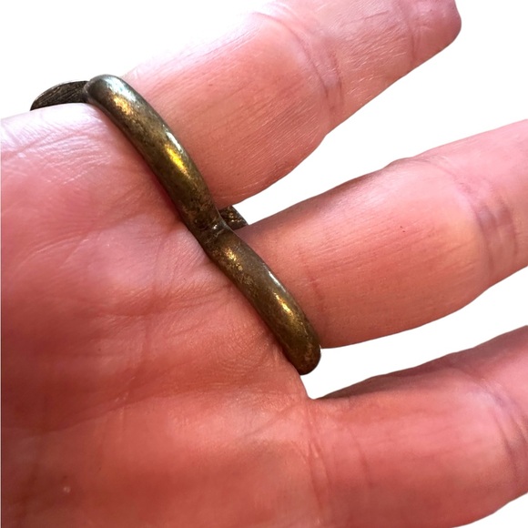 Bronze Rhinestone Leaf Two Finger Edgy Ring size 6 - Picture 9 of 16